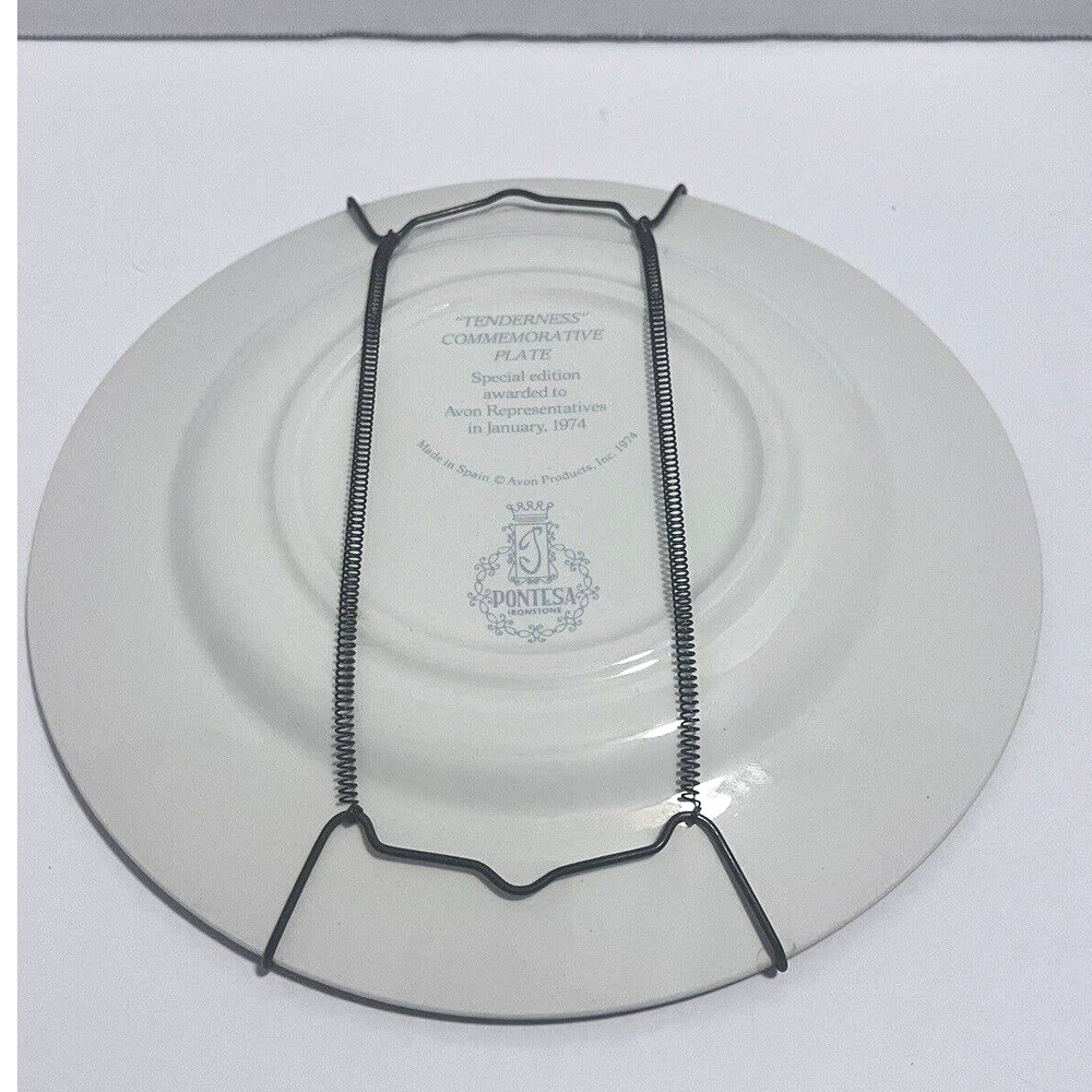 Vintage Tenderness Commemorative Plate Special Edition Avon Productions 1974 - Picture 9 of 16